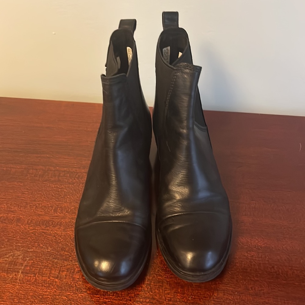 Timberland Black Chelsea boots
